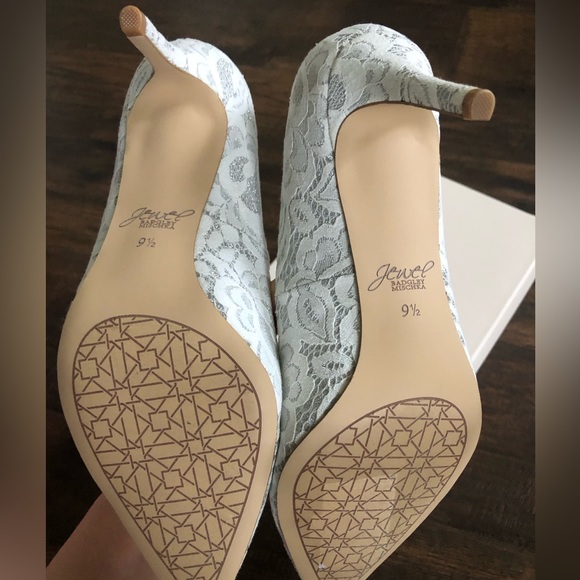 Jewel Badgley Mischka Zuri Evening White Lace Women’s 9.5 Pumps - Picture 3 of 6